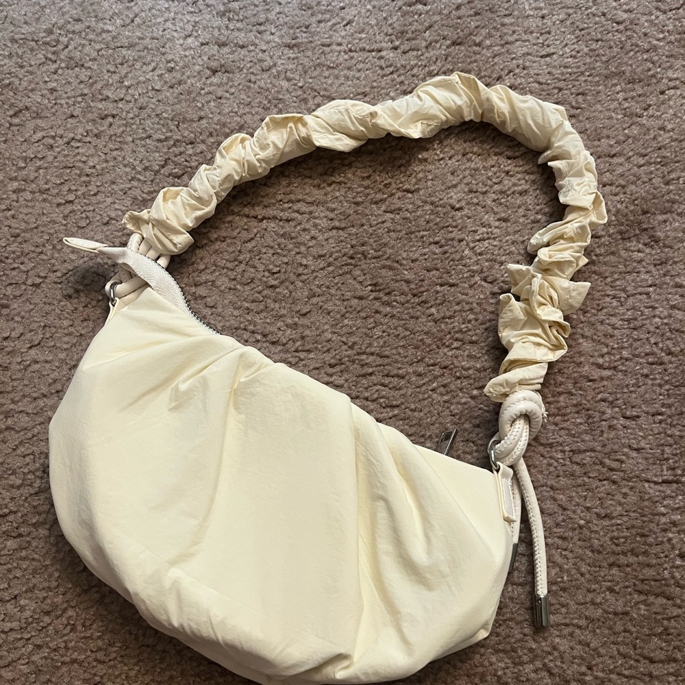 Ruffle Mini Purse - Picture 2 of 4